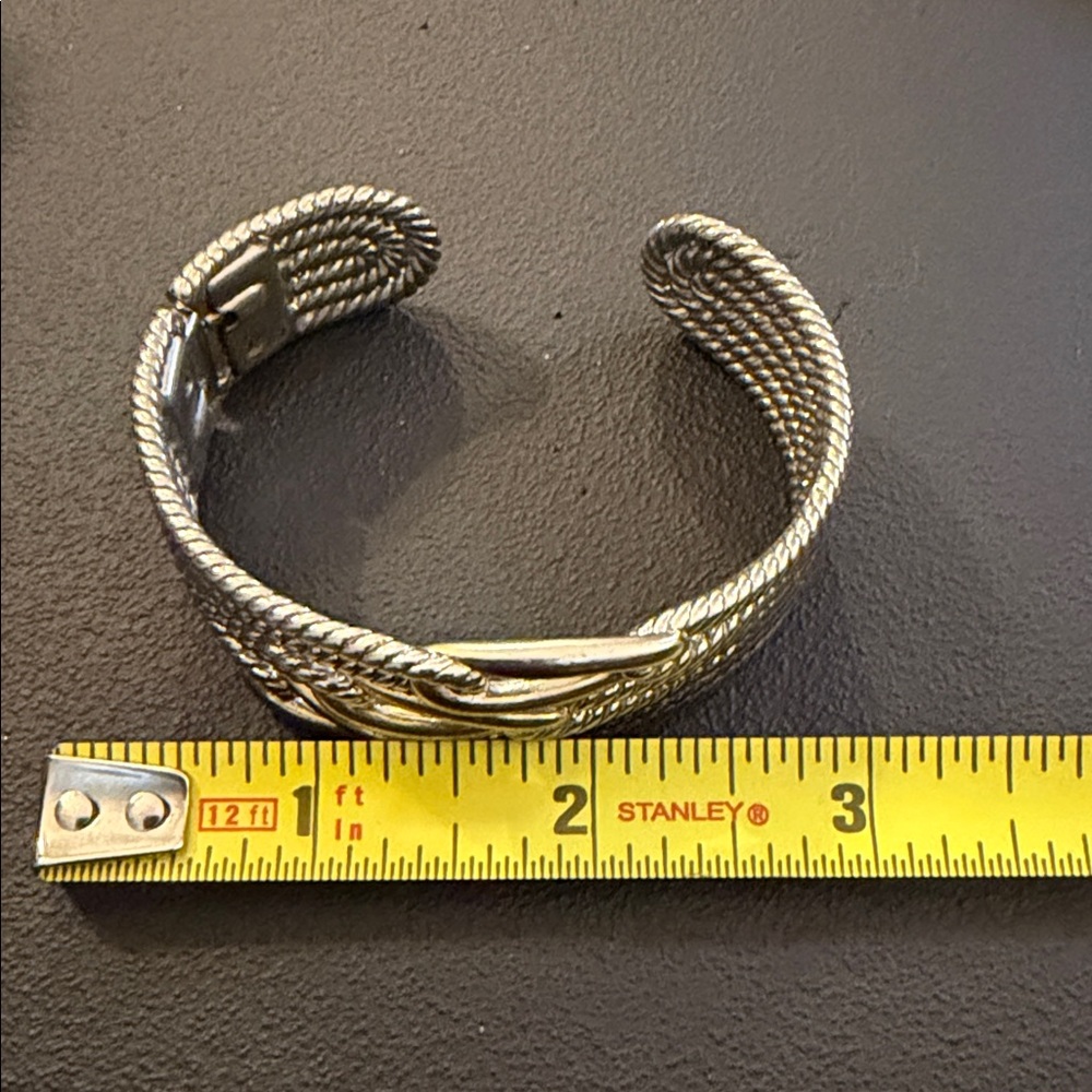 Elegant Silver-Tone Women's Bracelet - Picture 6 of 9